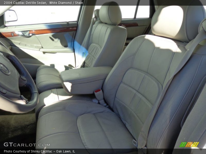 White Diamond / Shale 2004 Cadillac DeVille Sedan