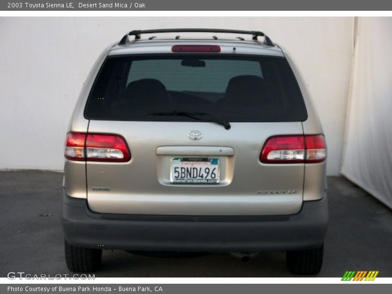 Desert Sand Mica / Oak 2003 Toyota Sienna LE