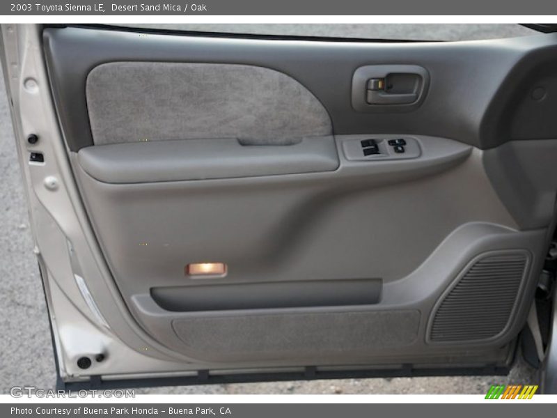 Desert Sand Mica / Oak 2003 Toyota Sienna LE