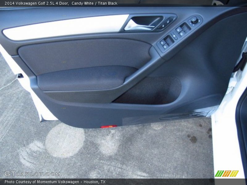 Candy White / Titan Black 2014 Volkswagen Golf 2.5L 4 Door