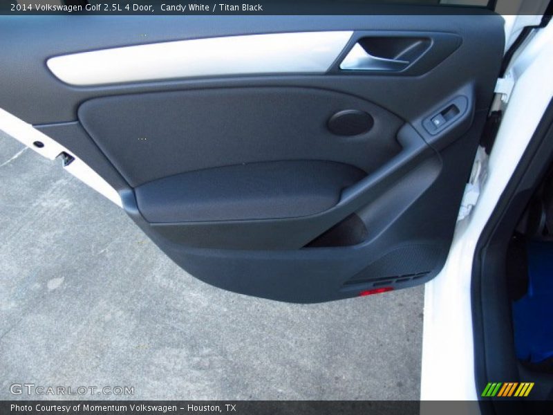 Candy White / Titan Black 2014 Volkswagen Golf 2.5L 4 Door