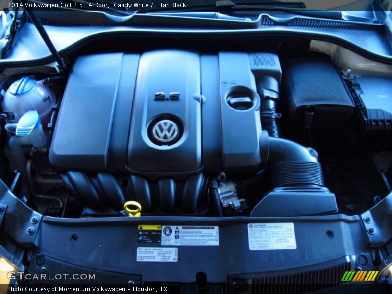 Candy White / Titan Black 2014 Volkswagen Golf 2.5L 4 Door