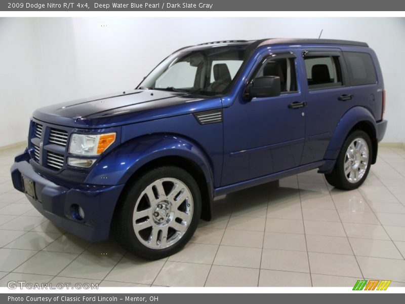 Front 3/4 View of 2009 Nitro R/T 4x4