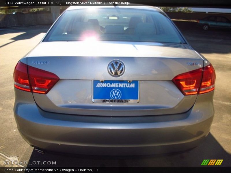 Tungsten Silver Metallic / Cornsilk Beige 2014 Volkswagen Passat 1.8T SE