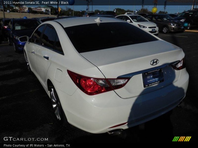 Pearl White / Black 2011 Hyundai Sonata SE