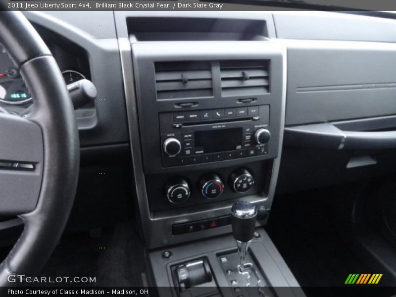 Brilliant Black Crystal Pearl / Dark Slate Gray 2011 Jeep Liberty Sport 4x4