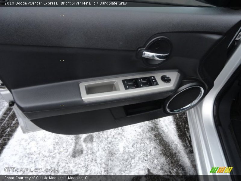 Bright Silver Metallic / Dark Slate Gray 2010 Dodge Avenger Express