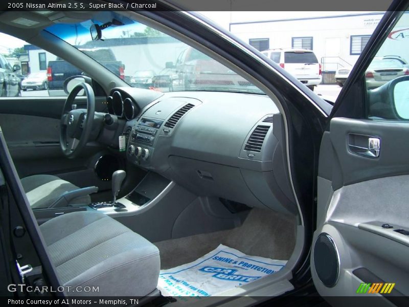 Super Black / Charcoal 2005 Nissan Altima 2.5 S