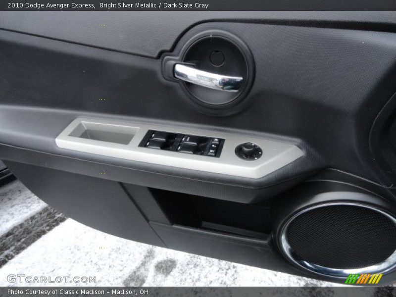 Bright Silver Metallic / Dark Slate Gray 2010 Dodge Avenger Express