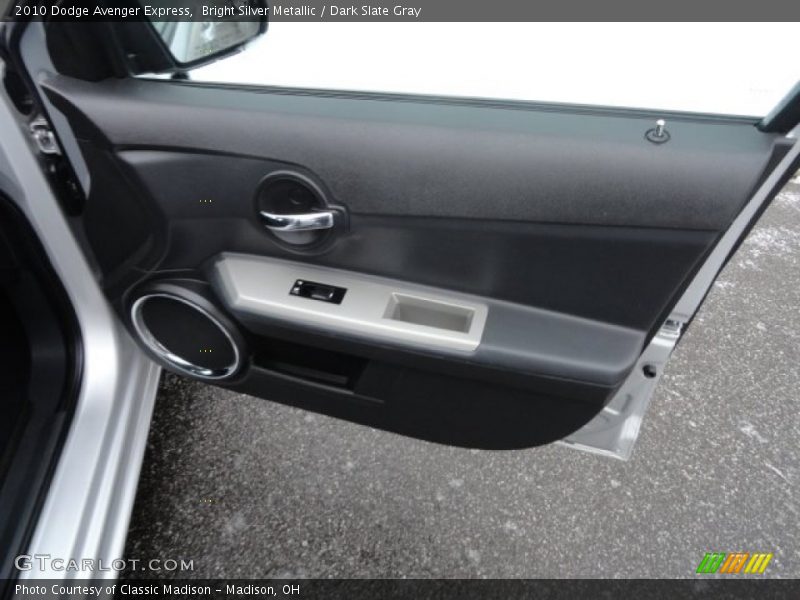 Bright Silver Metallic / Dark Slate Gray 2010 Dodge Avenger Express