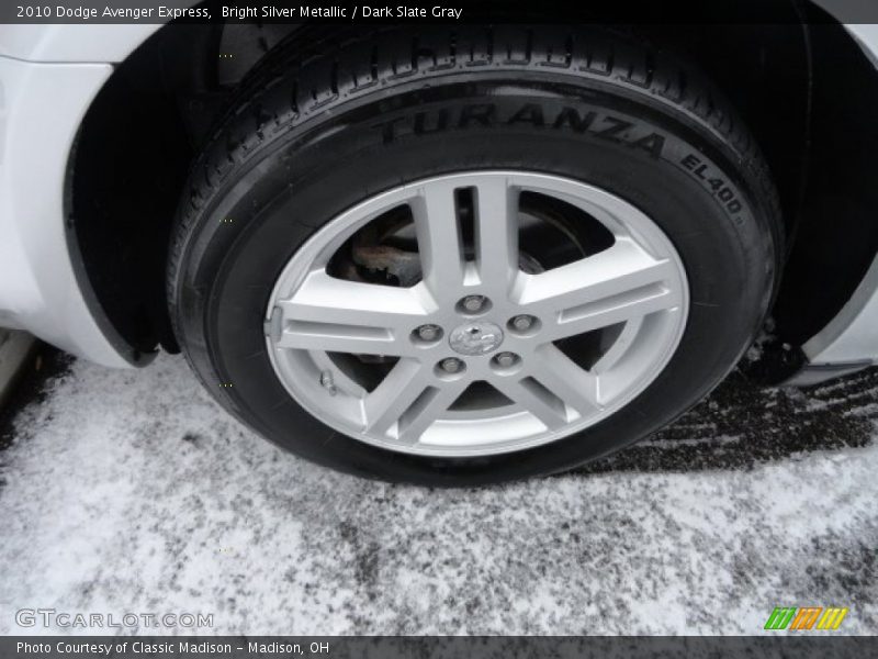 Bright Silver Metallic / Dark Slate Gray 2010 Dodge Avenger Express