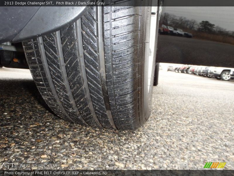 Pitch Black / Dark Slate Gray 2013 Dodge Challenger SXT