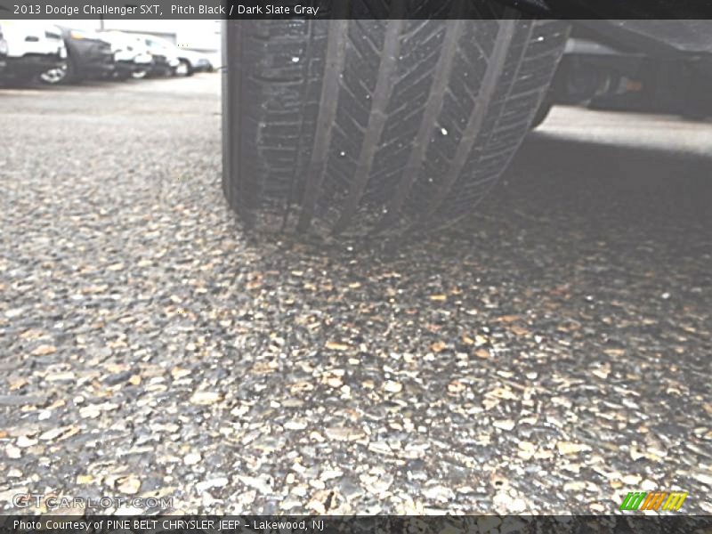 Pitch Black / Dark Slate Gray 2013 Dodge Challenger SXT