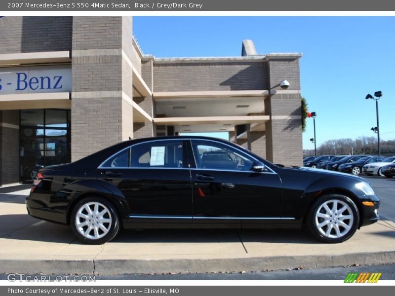 Black / Grey/Dark Grey 2007 Mercedes-Benz S 550 4Matic Sedan