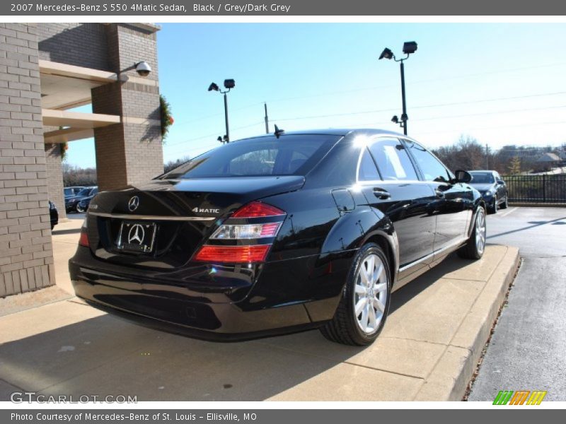 Black / Grey/Dark Grey 2007 Mercedes-Benz S 550 4Matic Sedan