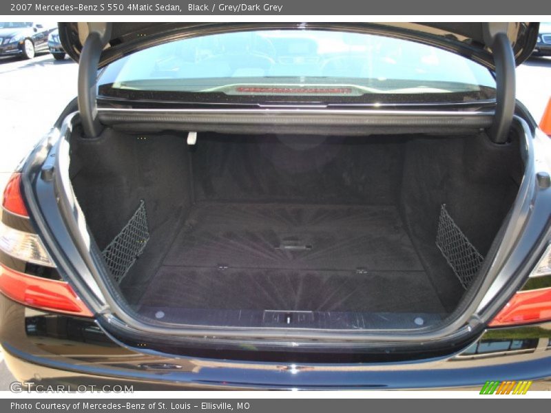 Black / Grey/Dark Grey 2007 Mercedes-Benz S 550 4Matic Sedan