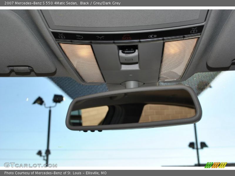 Black / Grey/Dark Grey 2007 Mercedes-Benz S 550 4Matic Sedan