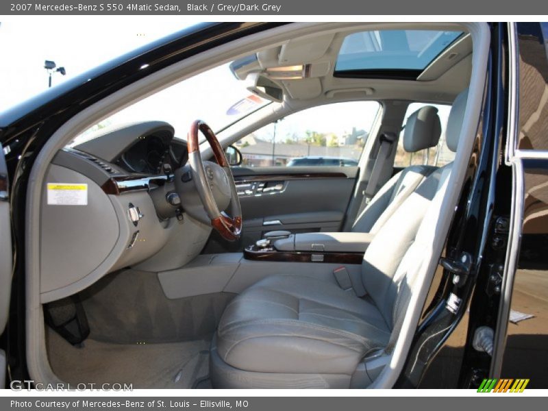 Black / Grey/Dark Grey 2007 Mercedes-Benz S 550 4Matic Sedan