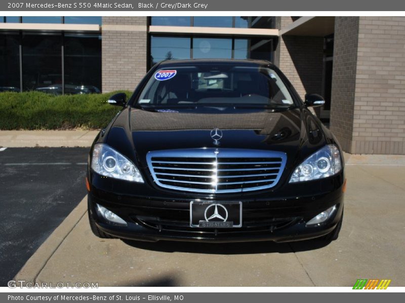 Black / Grey/Dark Grey 2007 Mercedes-Benz S 550 4Matic Sedan