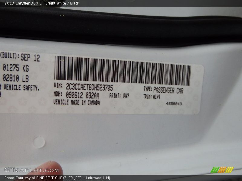 Bright White / Black 2013 Chrysler 300 C