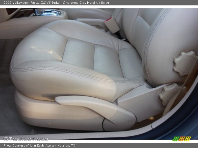 Silverstone Grey Metallic / Beige 2002 Volkswagen Passat GLS V6 Sedan