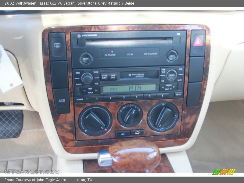 Silverstone Grey Metallic / Beige 2002 Volkswagen Passat GLS V6 Sedan