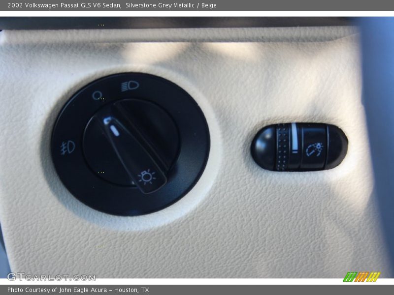Silverstone Grey Metallic / Beige 2002 Volkswagen Passat GLS V6 Sedan