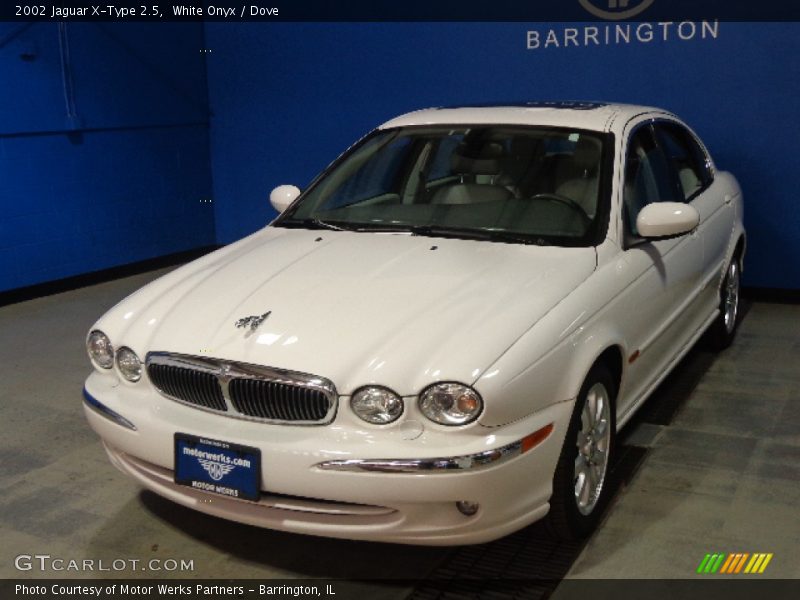 White Onyx / Dove 2002 Jaguar X-Type 2.5