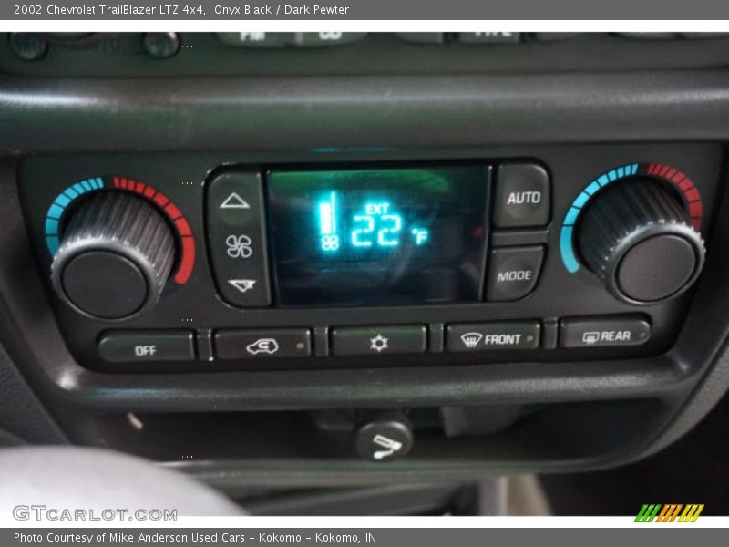 Onyx Black / Dark Pewter 2002 Chevrolet TrailBlazer LTZ 4x4
