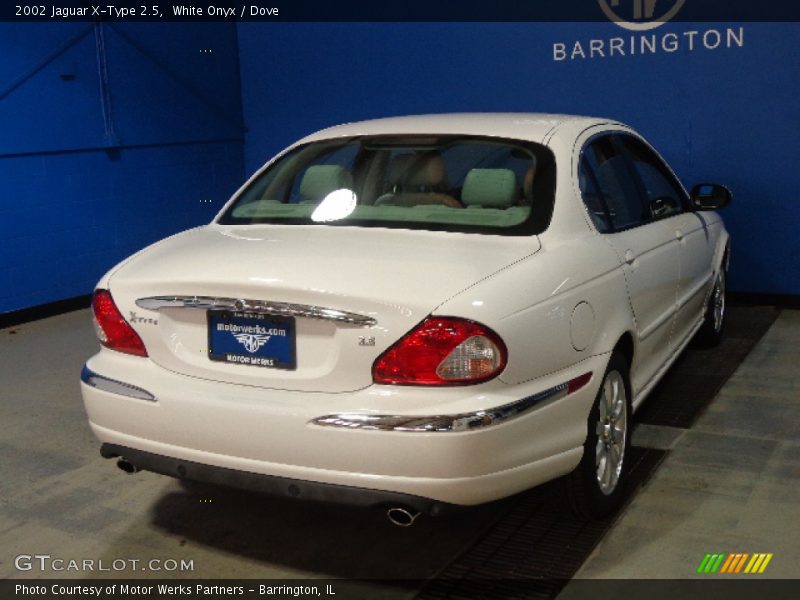 White Onyx / Dove 2002 Jaguar X-Type 2.5
