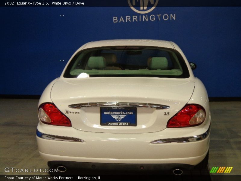 White Onyx / Dove 2002 Jaguar X-Type 2.5