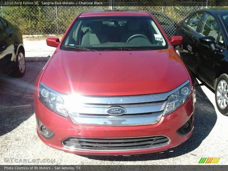 Sangria Red Metallic / Charcoal Black 2010 Ford Fusion SE