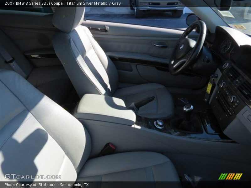 Front Seat of 2007 3 Series 335i Coupe