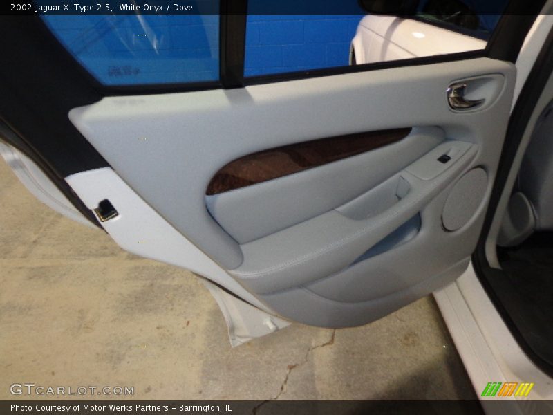 White Onyx / Dove 2002 Jaguar X-Type 2.5