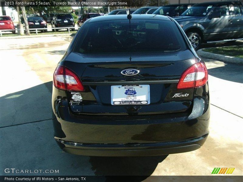 Tuxedo Black / Charcoal Black/Light Stone 2013 Ford Fiesta S Sedan