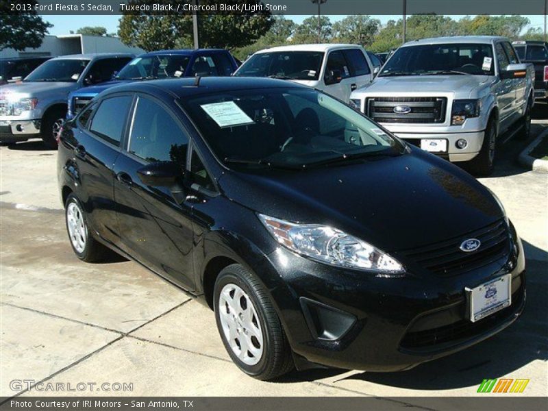 Tuxedo Black / Charcoal Black/Light Stone 2013 Ford Fiesta S Sedan