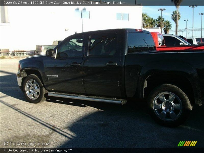 Onyx Black / Dark Titanium/Light Titanium 2009 GMC Sierra 1500 SLE Crew Cab