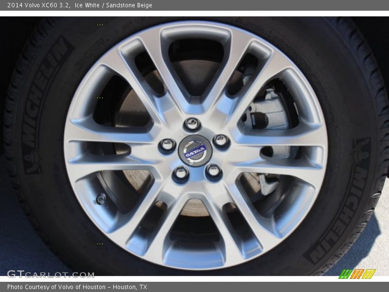 Ice White / Sandstone Beige 2014 Volvo XC60 3.2