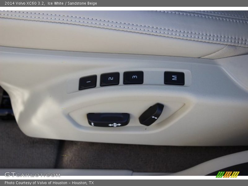 Ice White / Sandstone Beige 2014 Volvo XC60 3.2