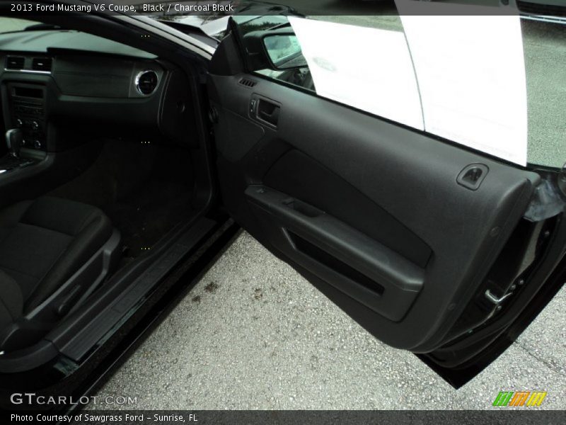 Black / Charcoal Black 2013 Ford Mustang V6 Coupe
