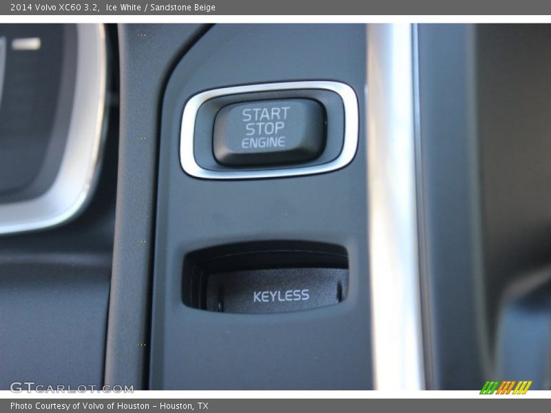 Ice White / Sandstone Beige 2014 Volvo XC60 3.2