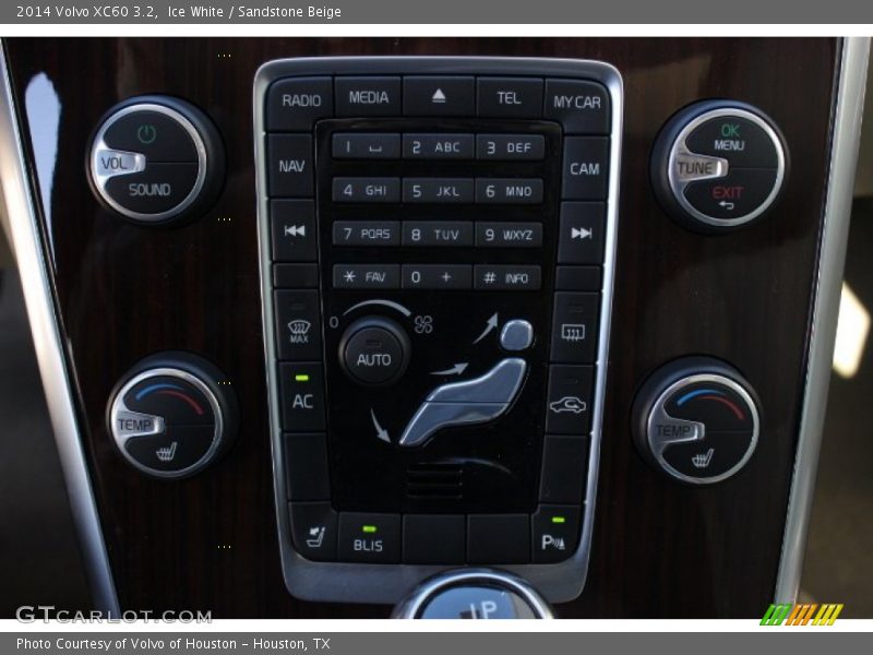Ice White / Sandstone Beige 2014 Volvo XC60 3.2