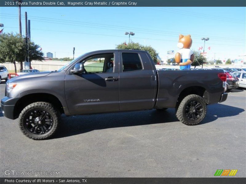 Magnetic Gray Metallic / Graphite Gray 2011 Toyota Tundra Double Cab