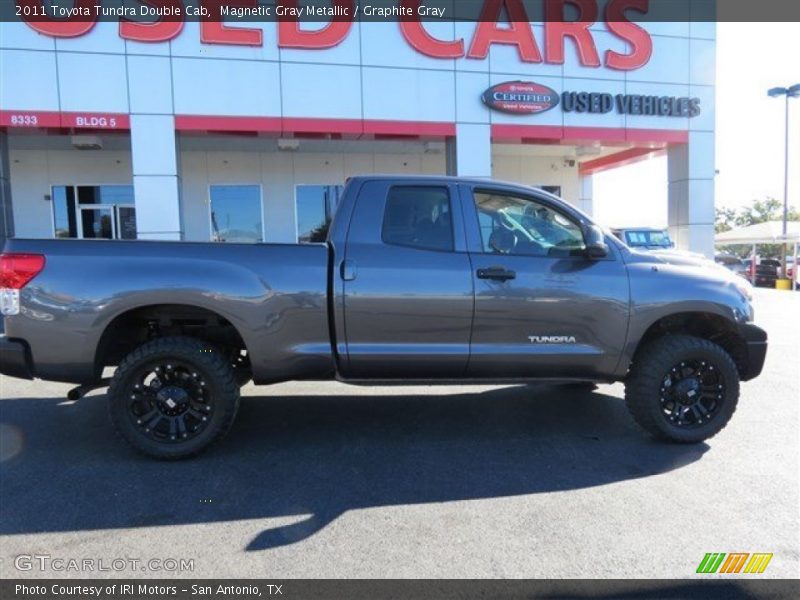 Magnetic Gray Metallic / Graphite Gray 2011 Toyota Tundra Double Cab