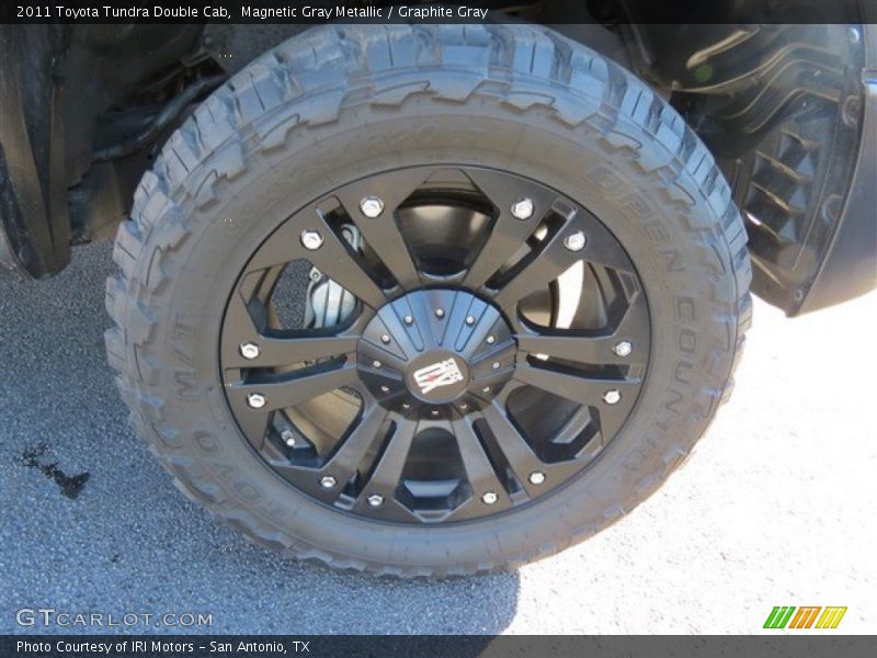 Magnetic Gray Metallic / Graphite Gray 2011 Toyota Tundra Double Cab