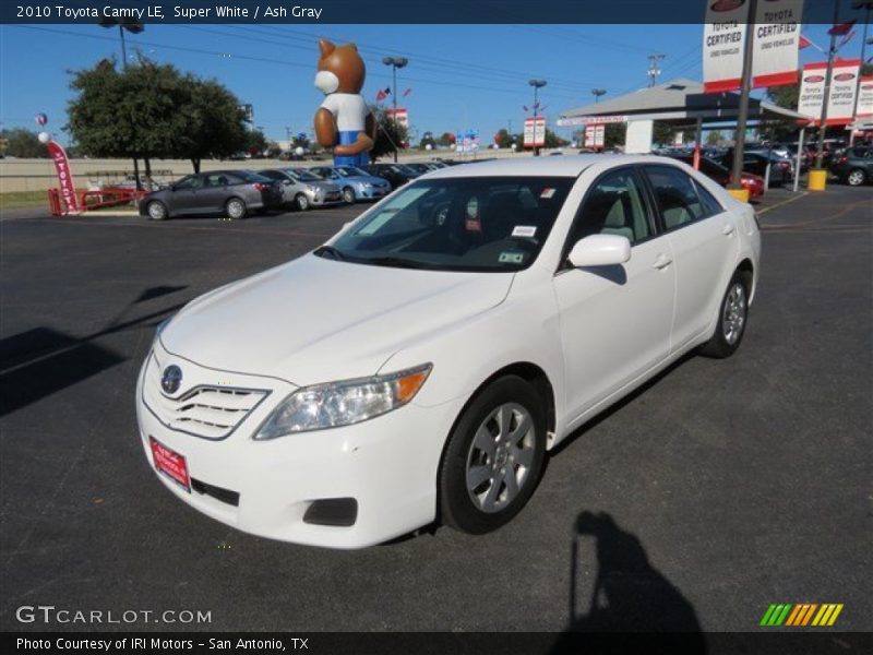 Super White / Ash Gray 2010 Toyota Camry LE