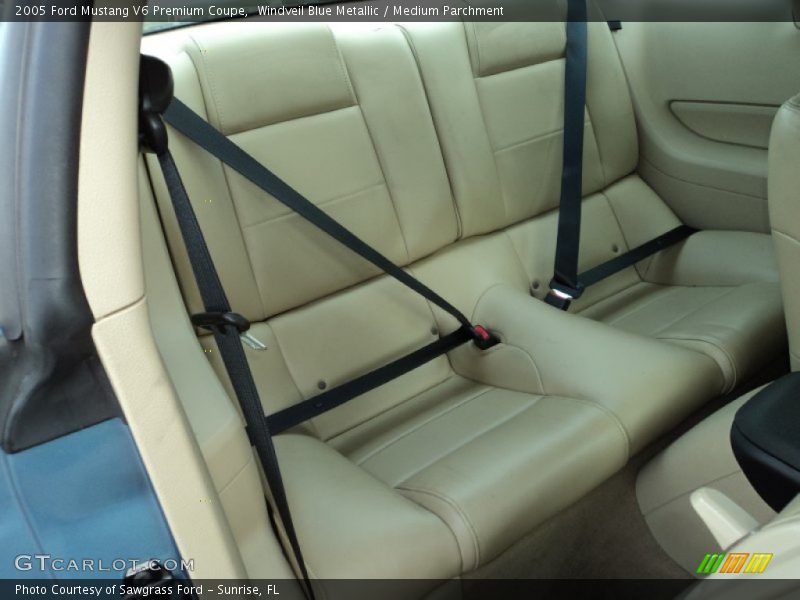 Windveil Blue Metallic / Medium Parchment 2005 Ford Mustang V6 Premium Coupe