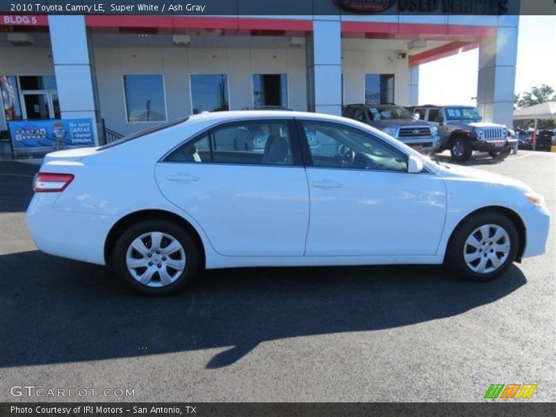 Super White / Ash Gray 2010 Toyota Camry LE