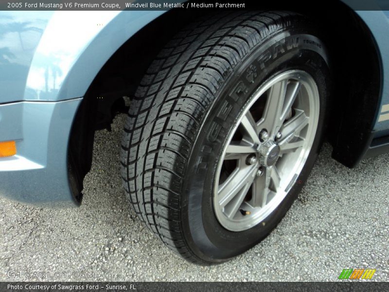 Windveil Blue Metallic / Medium Parchment 2005 Ford Mustang V6 Premium Coupe