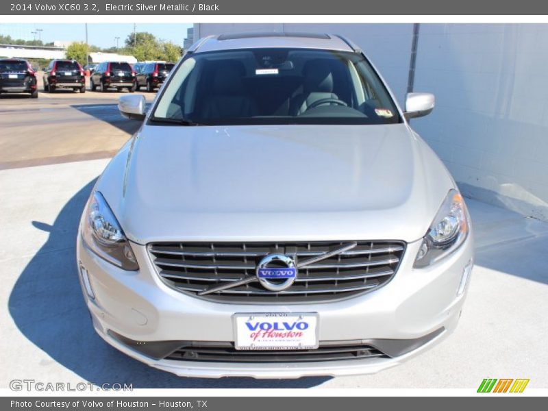 Electric Silver Metallic / Black 2014 Volvo XC60 3.2